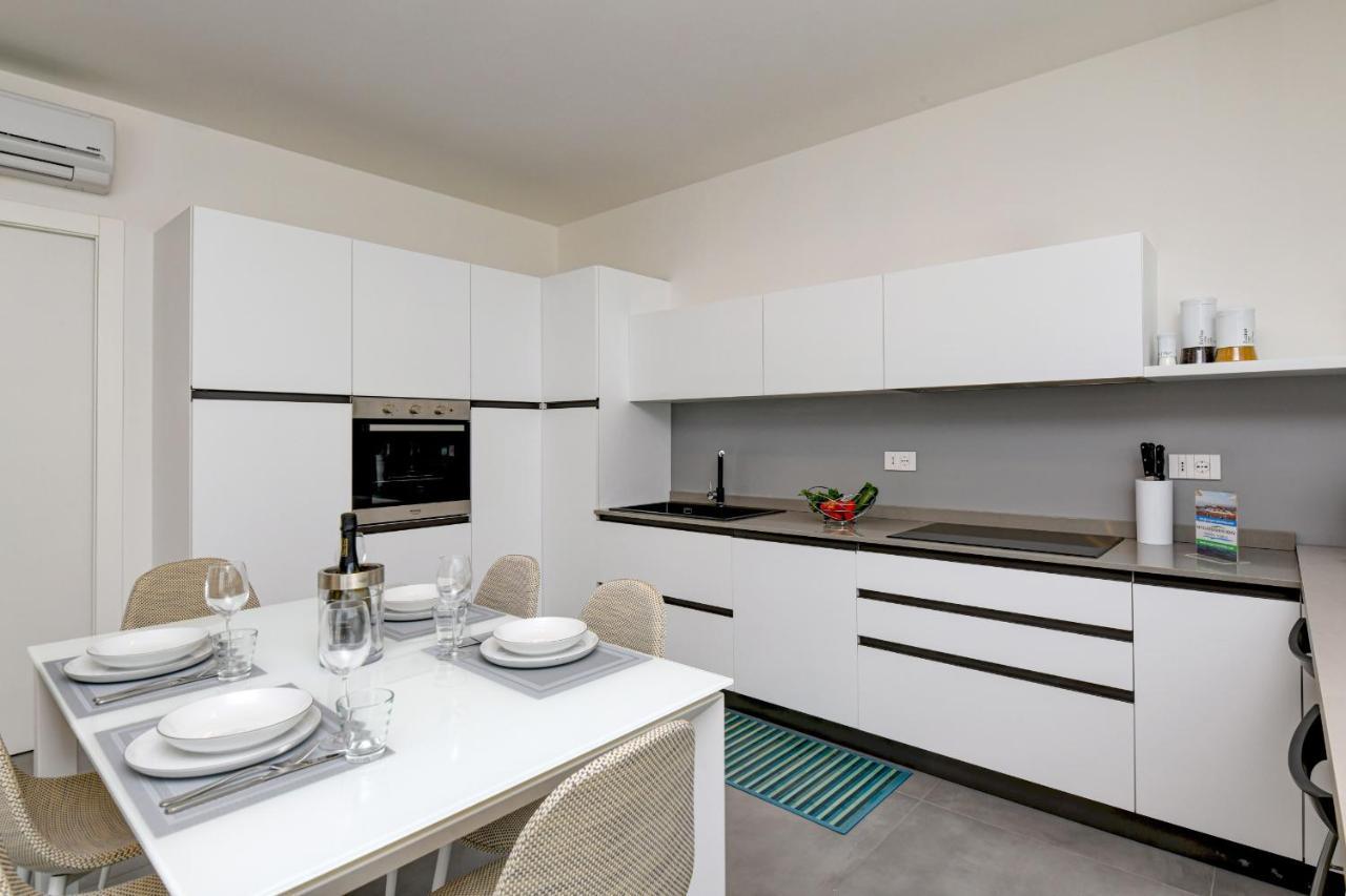 פסקיארה דל גארדה Villette Dolci Luxury Homes מראה חיצוני תמונה
