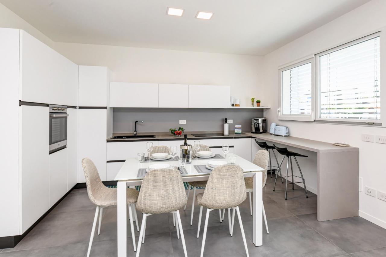 פסקיארה דל גארדה Villette Dolci Luxury Homes מראה חיצוני תמונה