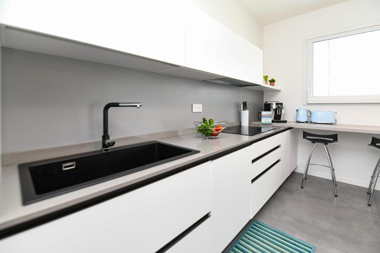 פסקיארה דל גארדה Villette Dolci Luxury Homes מראה חיצוני תמונה
