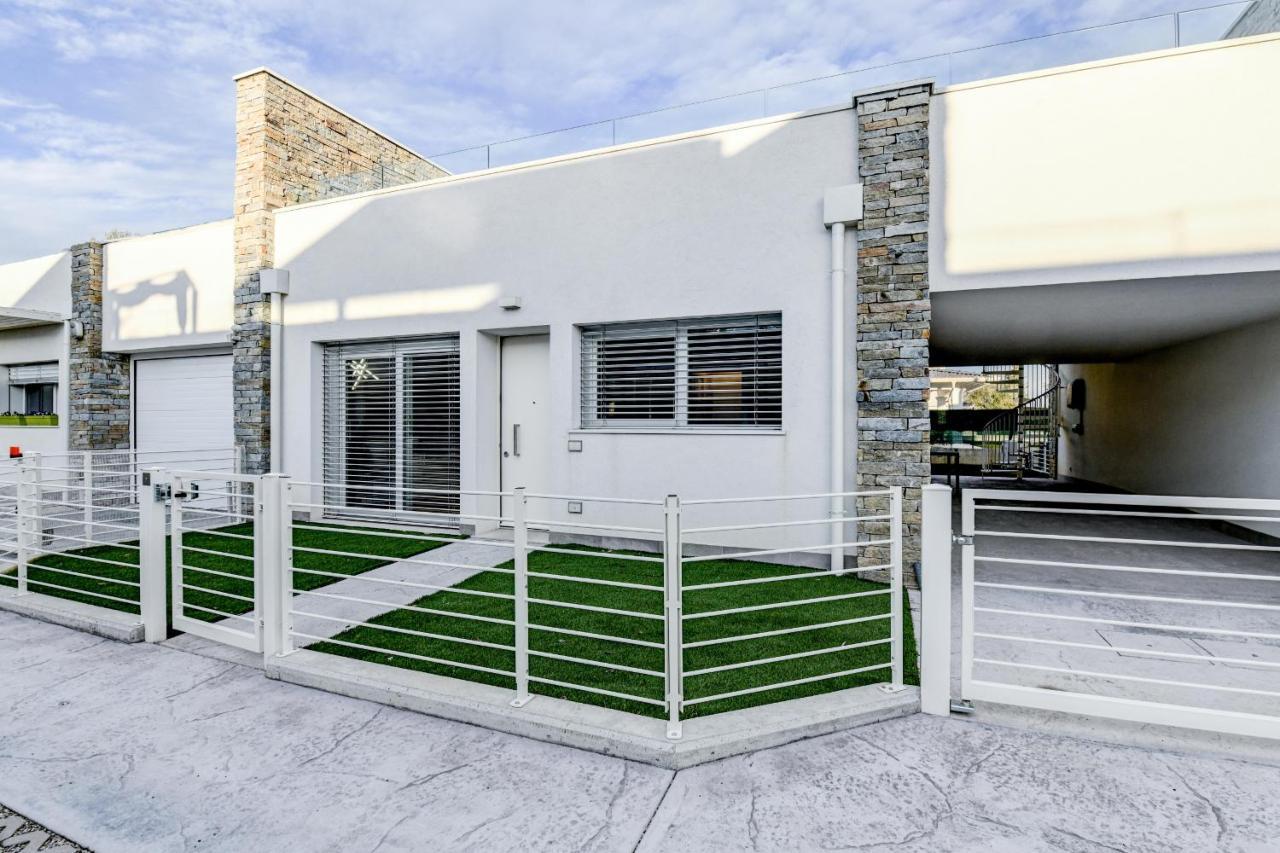 פסקיארה דל גארדה Villette Dolci Luxury Homes מראה חיצוני תמונה
