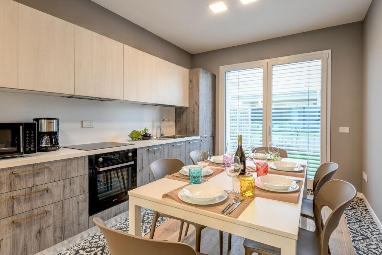 פסקיארה דל גארדה Villette Dolci Luxury Homes מראה חיצוני תמונה